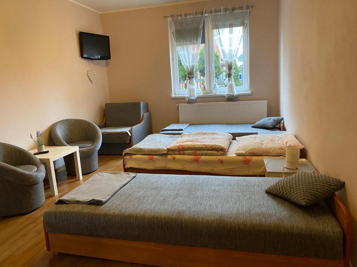 Auberge de jeunesse Pod Lipami à Kolczyglowy Extérieur photo